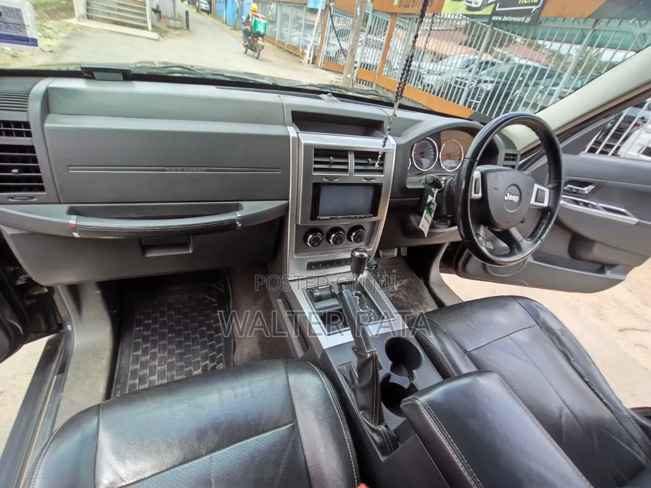 Jeep Cherokee 2010 Black