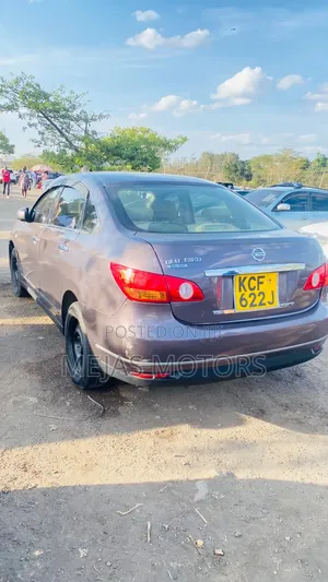 Nissan Bluebird 2008 Gray