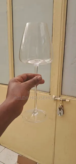 2pc Long Stem Luxurious Wine Glasses Clear. 600ml
