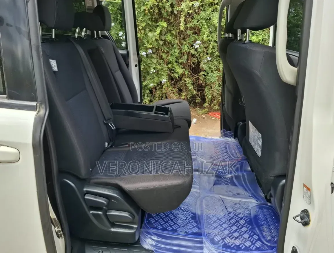 Toyota Noah 2017 White