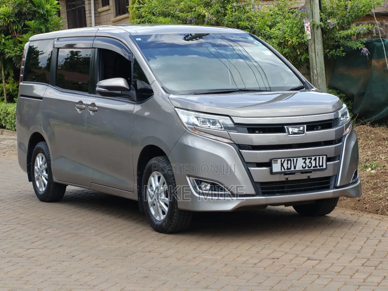 Toyota Noah 2019 Gray