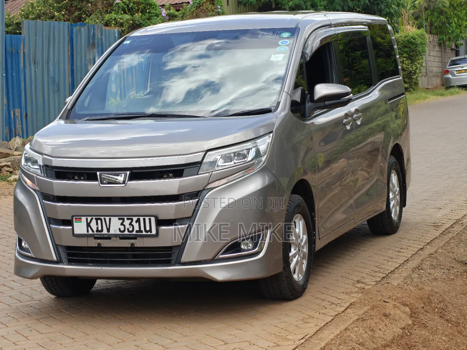 Toyota Noah 2019 Gray