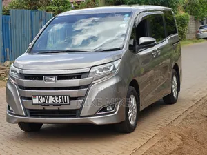 Toyota Noah 2019 Gray