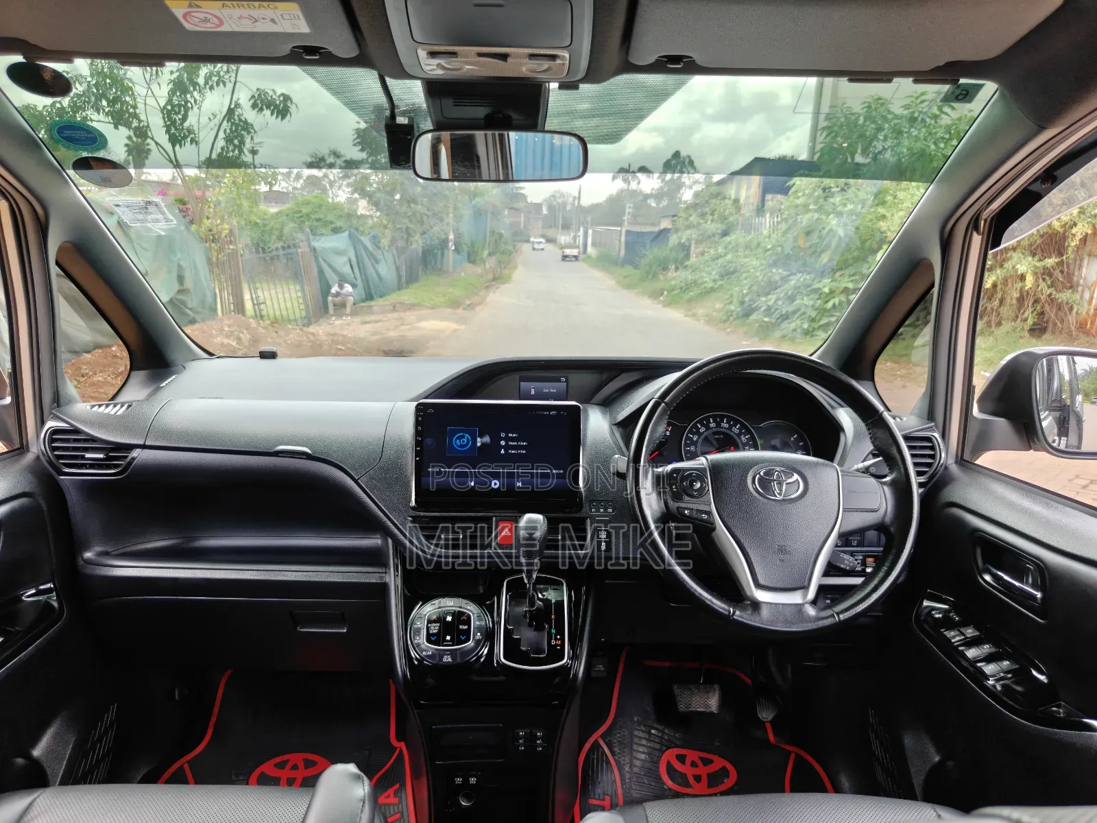Toyota Noah 2019 Gray