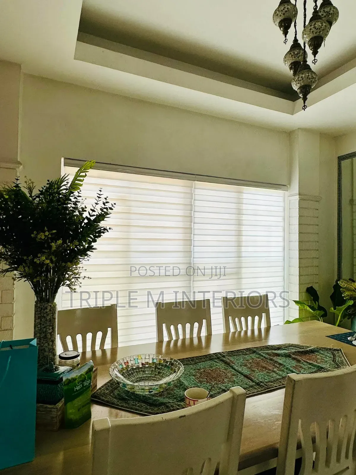 Open-Plan Living Area Horizontal Window Blinds