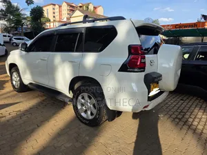 Toyota Land Cruiser Prado 2015 White