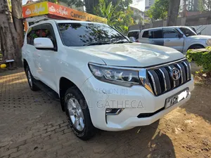 Toyota Land Cruiser Prado 2015 White