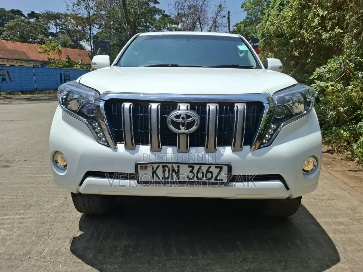 Toyota Land Cruiser Prado 2012 White