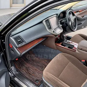 Toyota Crown 2013 Black