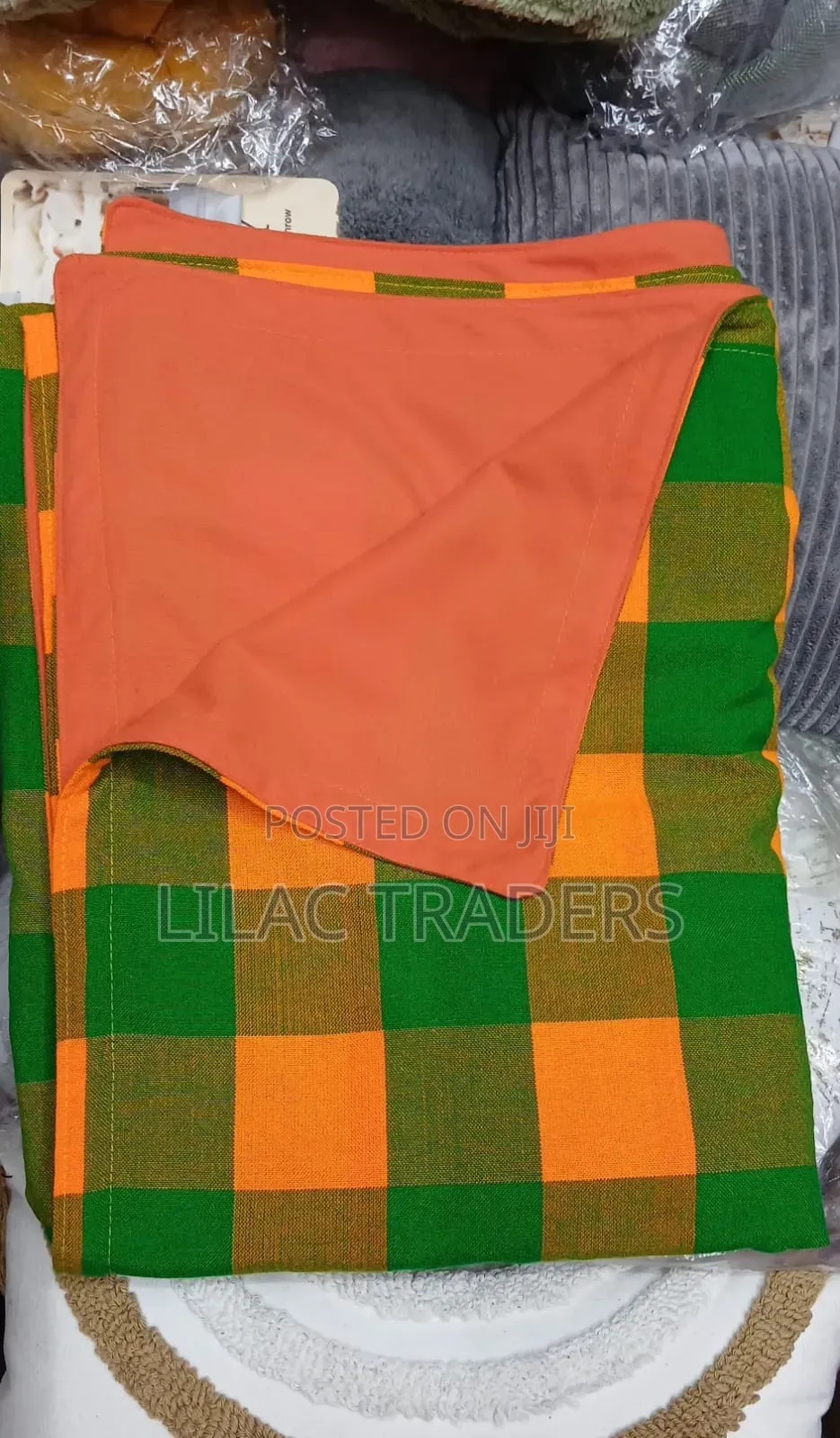 Light Fleece Blanket Maasai Shuka – Soft & Warm