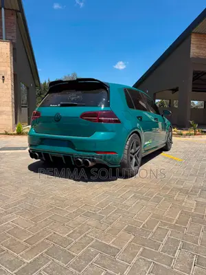 Volkswagen Golf R 4-Door 2016 Green