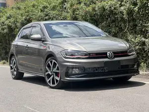 Volkswagen Polo 2019 Gold