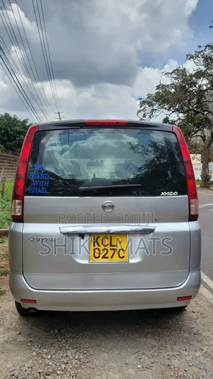 Nissan Serena 2009 Silver
