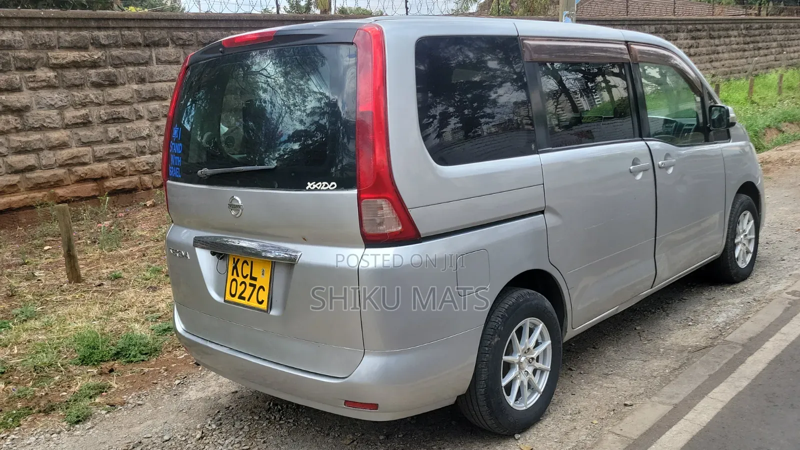 Nissan Serena 2009 Silver