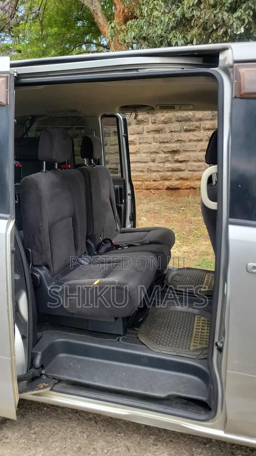 Nissan Serena 2009 Silver