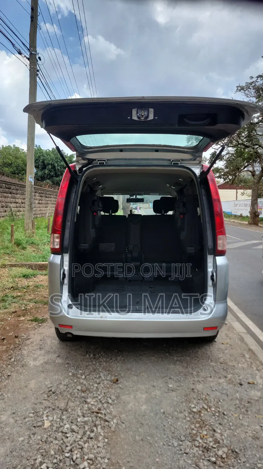 Nissan Serena 2009 Silver