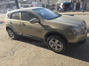 Nissan Dualis 2008 Gold