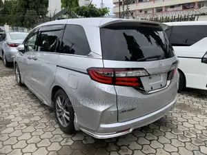 Honda Odyssey 2.4 Absolute 2WD 2019 Silver