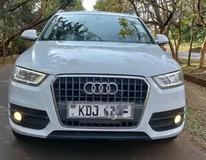 Audi Q3 2015 Off white