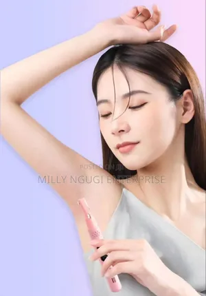 Eyebrows/Bikini Hair Trimmer Works Perfectly for Hair Removal