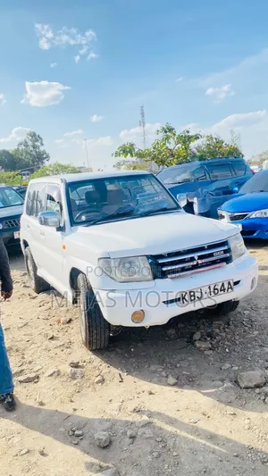 Mitsubishi Pajero IO 2008 White
