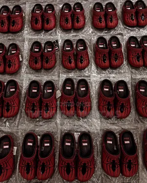 Quality Unisex Spider-Man Neo Clogs