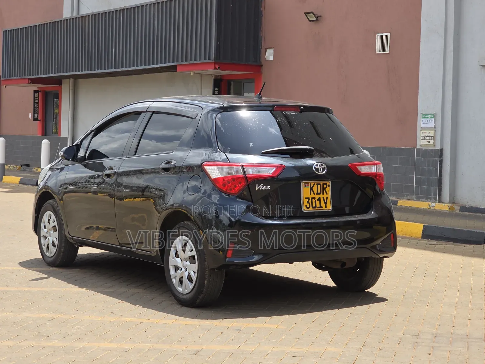 Toyota Vitz 2017 Black