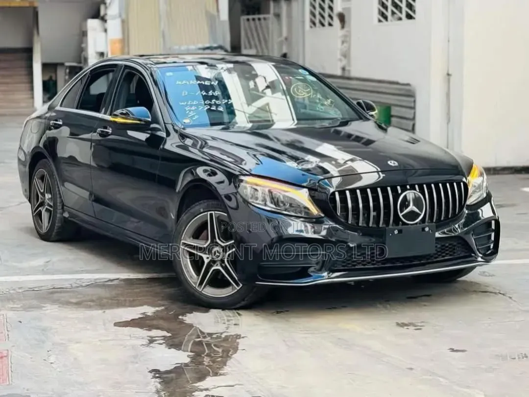 Mercedes-Benz C200 2019 Black