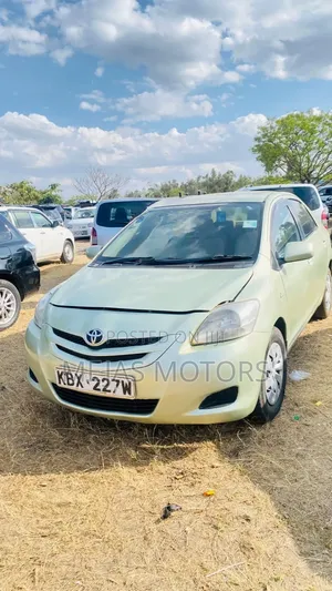 Toyota Belta 2006 Green