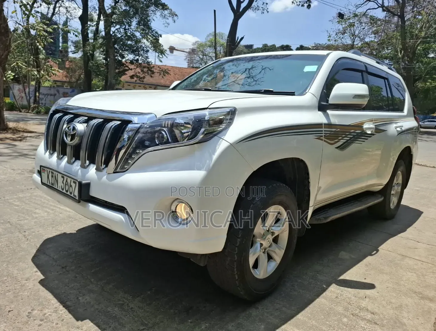Toyota Land Cruiser Prado 2012 White