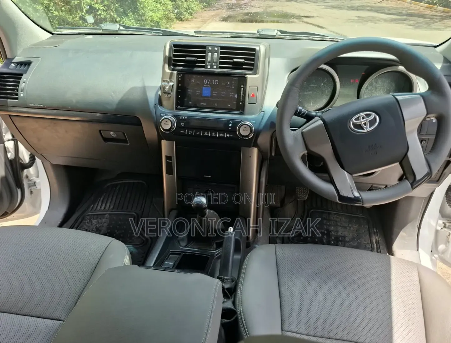 Toyota Land Cruiser Prado 2012 White