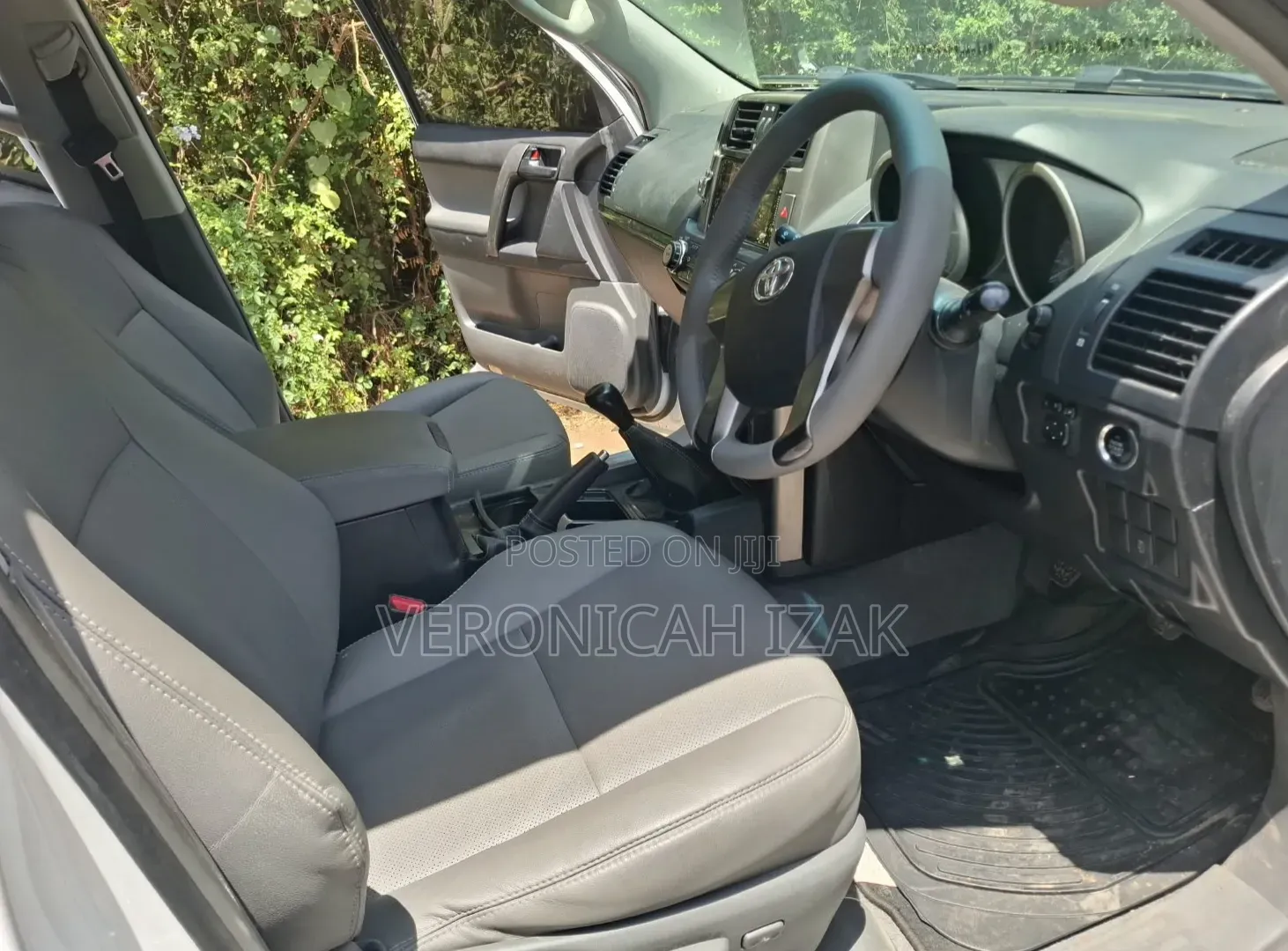 Toyota Land Cruiser Prado 2012 White