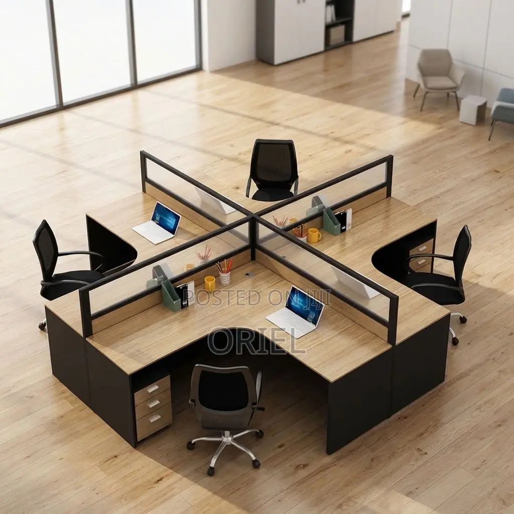 Office Workstation : Curved Four-Staff Office Workstation