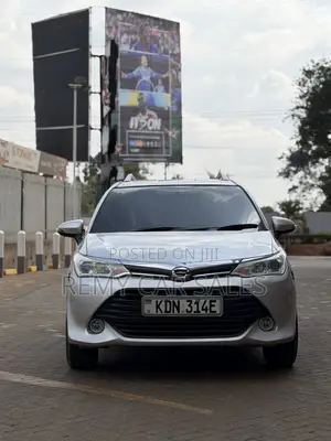 Toyota Corolla Fielder 2016 Silver