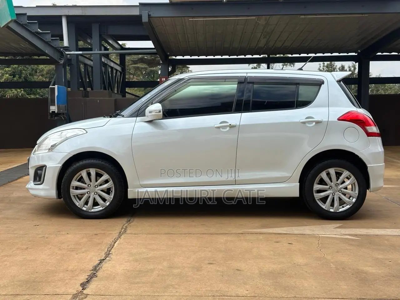 Suzuki Swift 2014 White