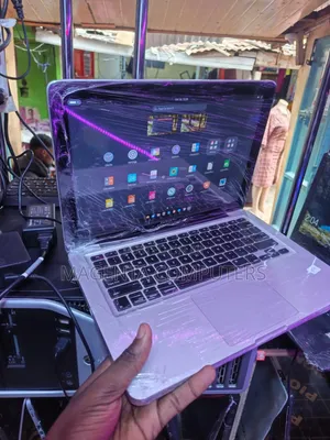 Laptop Apple MacBook 4GB Intel Core i5 HDD 500GB