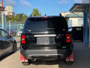Toyota Land Cruiser 2024 Black