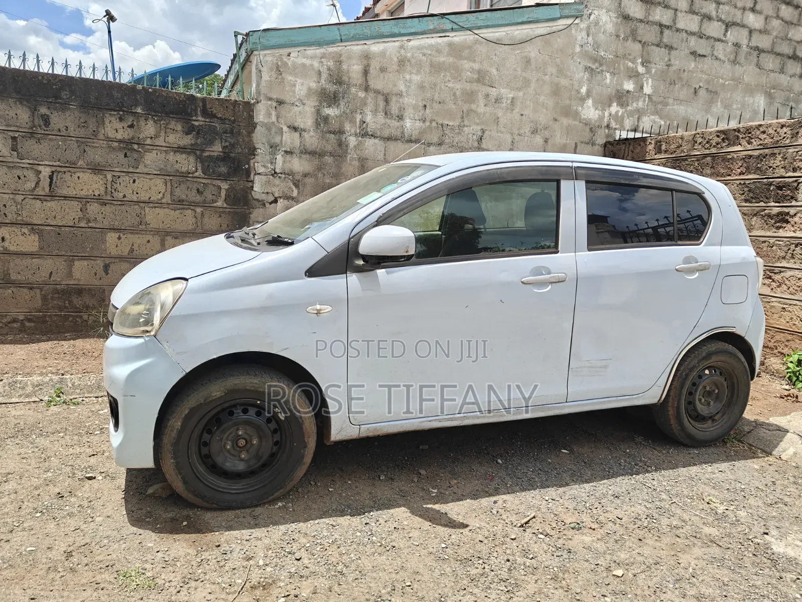 Daihatsu Mira 2017 White