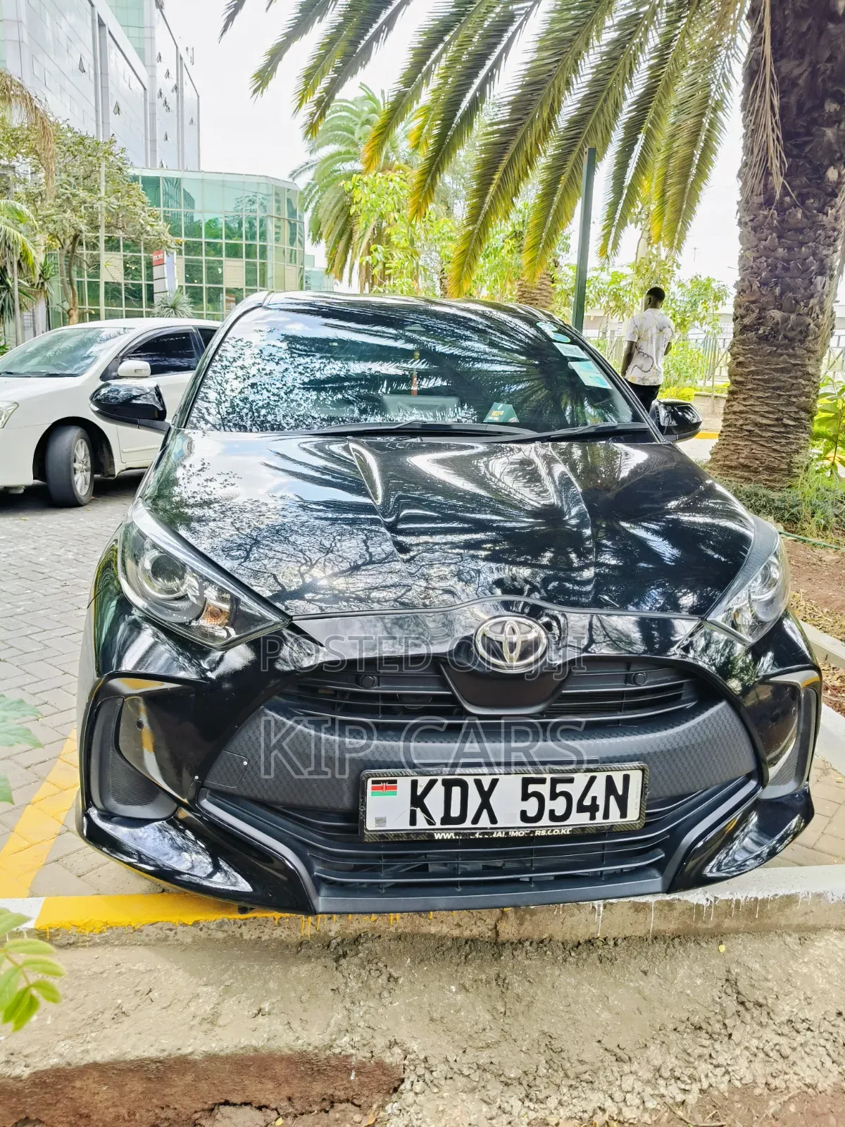 Toyota Yaris LE Hatchback 5dr 2018 Black