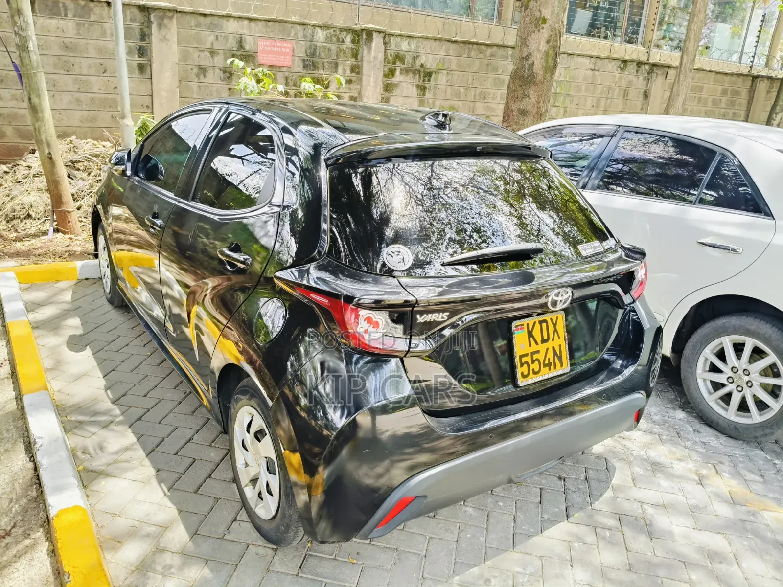 Toyota Yaris LE Hatchback 5dr 2018 Black