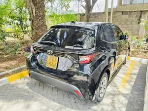 Toyota Yaris LE Hatchback 5dr 2018 Black