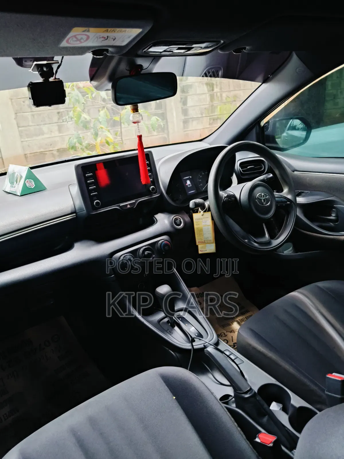 Toyota Yaris LE Hatchback 5dr 2018 Black