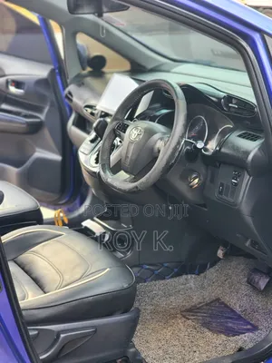 Toyota Wish 2014 Blue