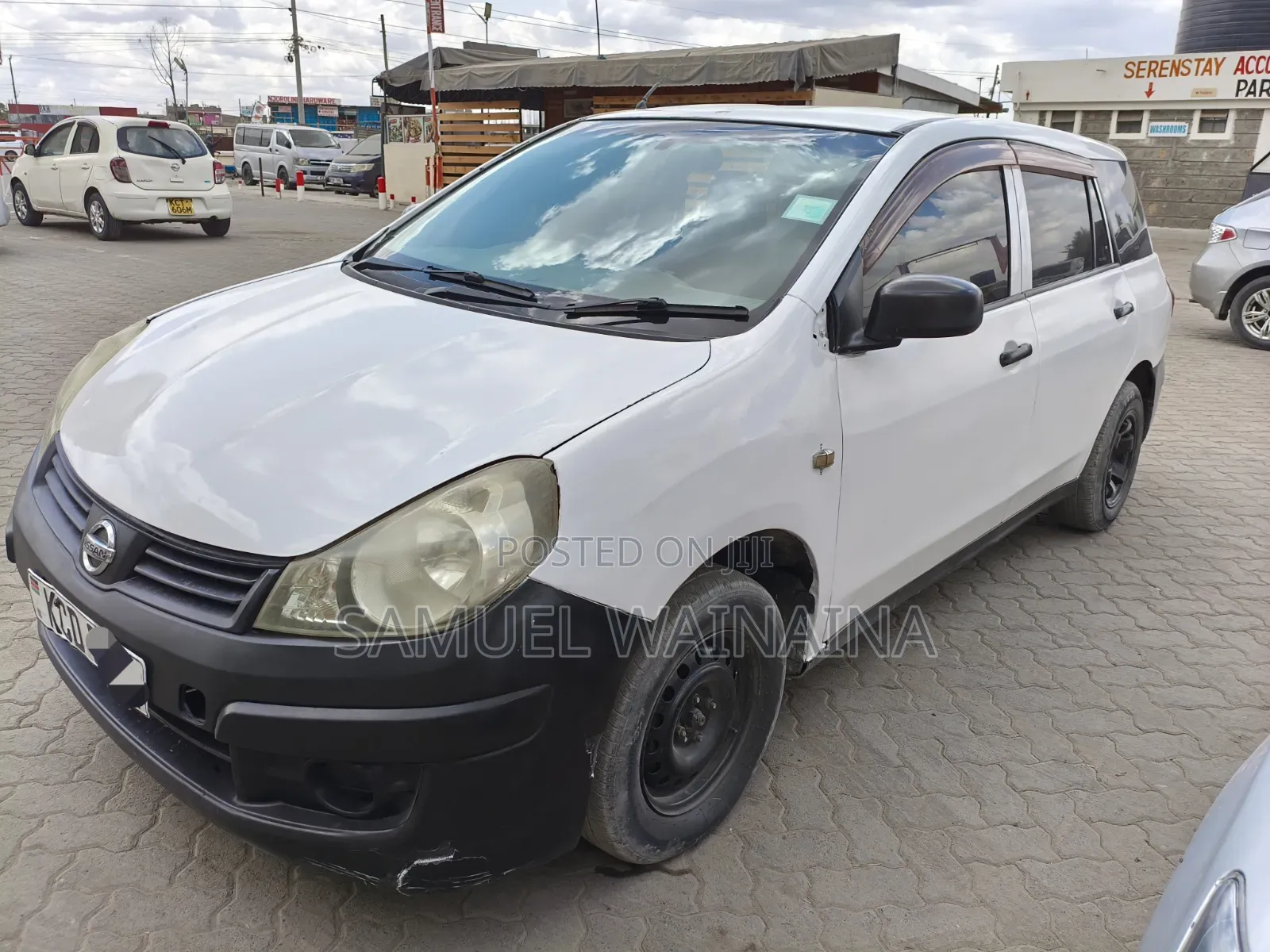 Nissan Advan 2011 White
