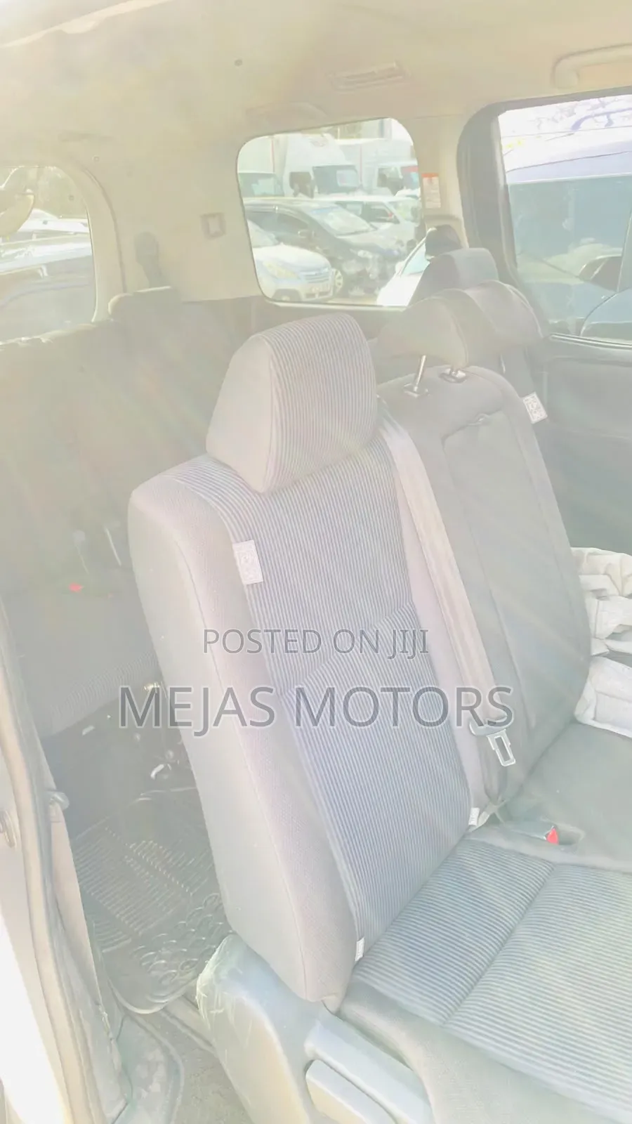 Toyota Noah 2018 Silver