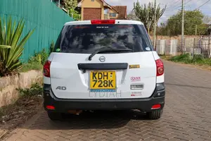 Nissan Advan 2015 White