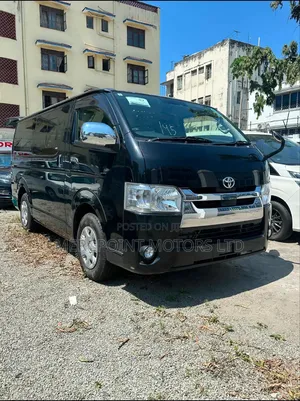 Toyota HiAce 2019 Black