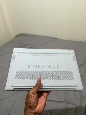 Laptop HP 14-ep0063 8GB Intel Core i5 SSD 500GB