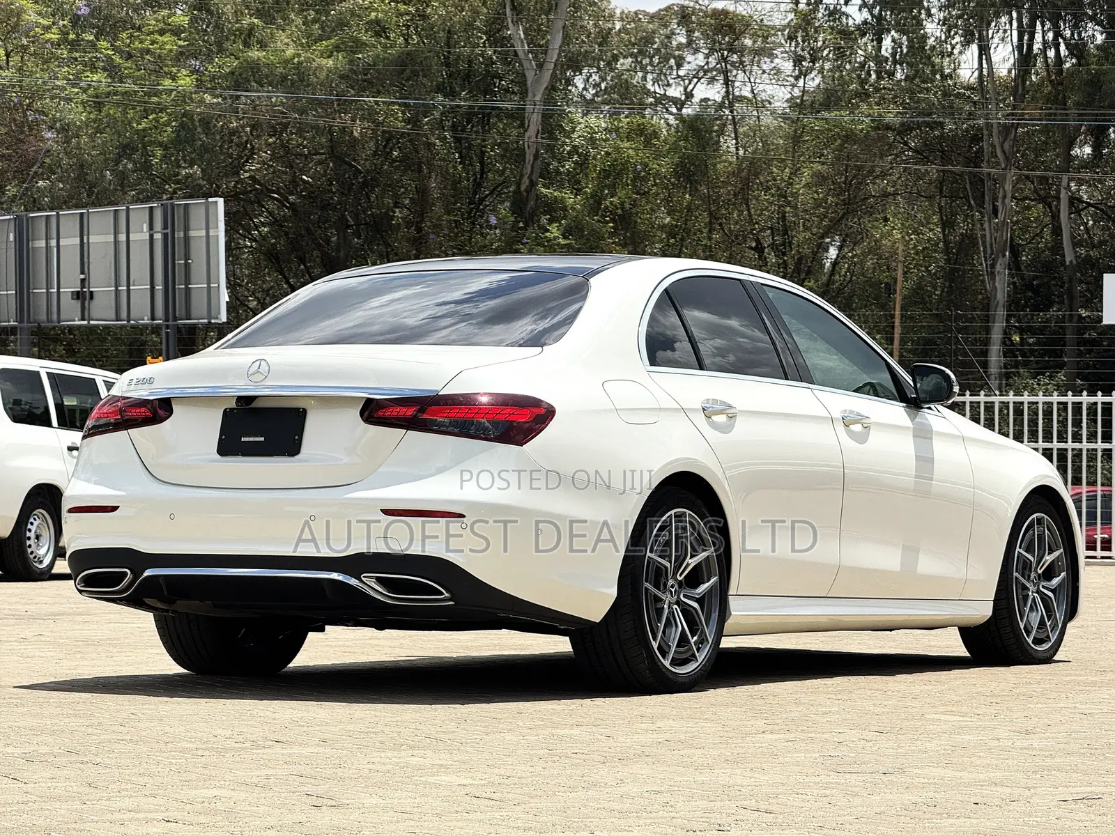 Mercedes-Benz E200 2020 White
