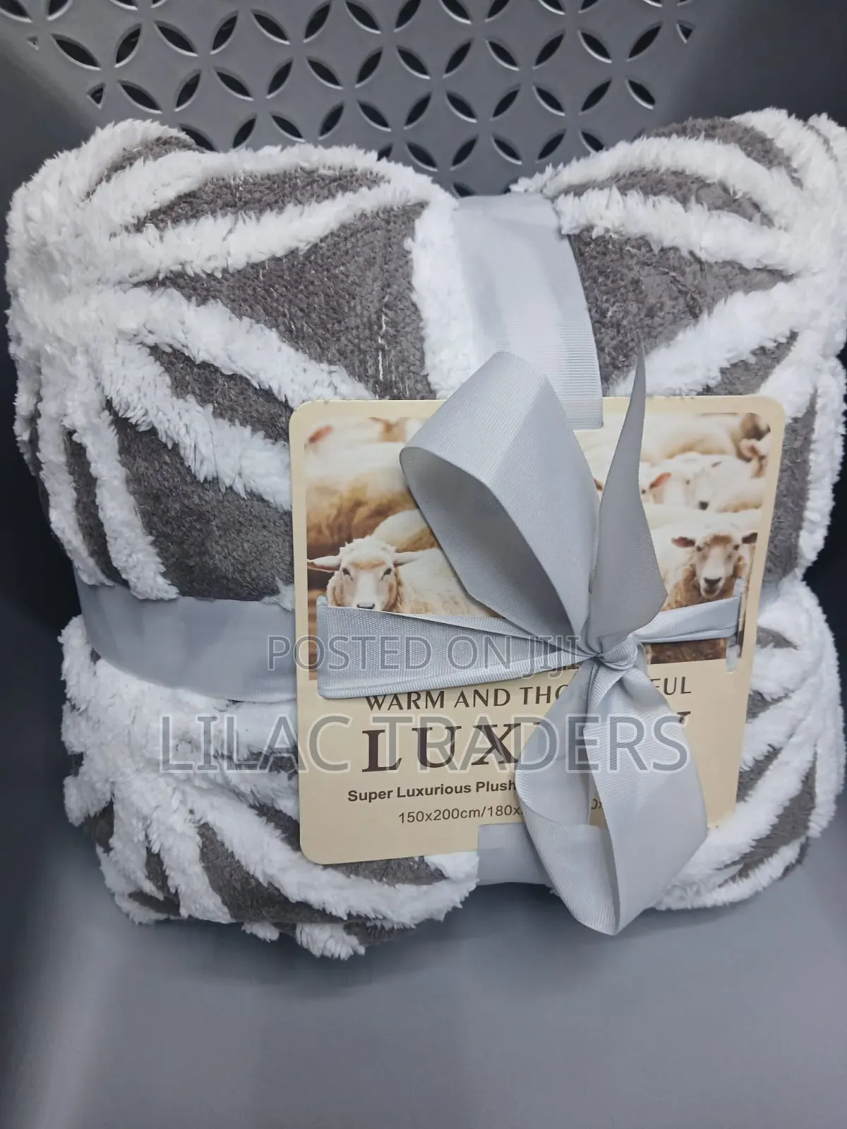 Patterned Sherpa Fleece Blanket 200x230cm – Soft & Warm Ney